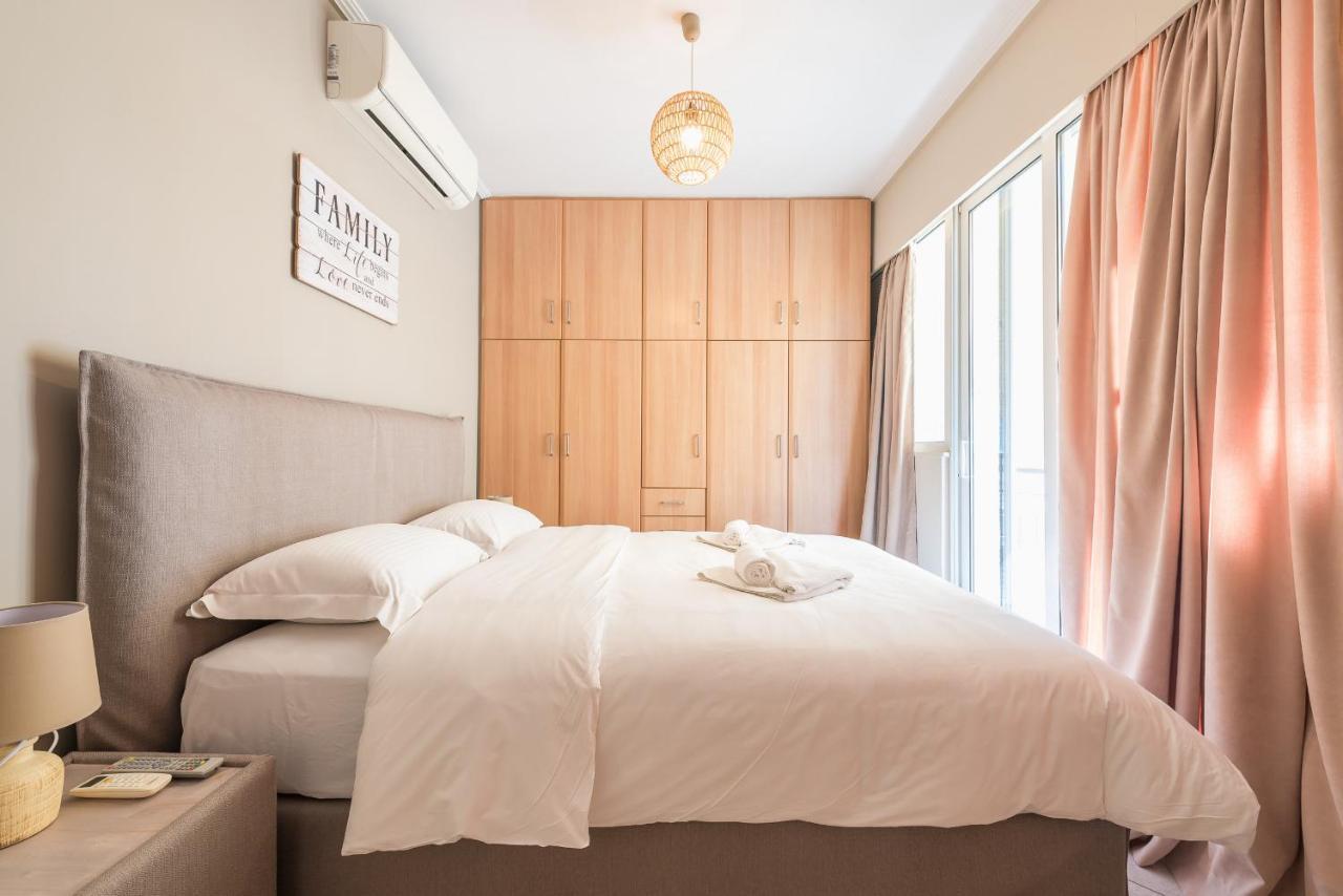 Luxury And Spacious Apt For 8 Guests New Features April 2025 Athens Exterior photo
