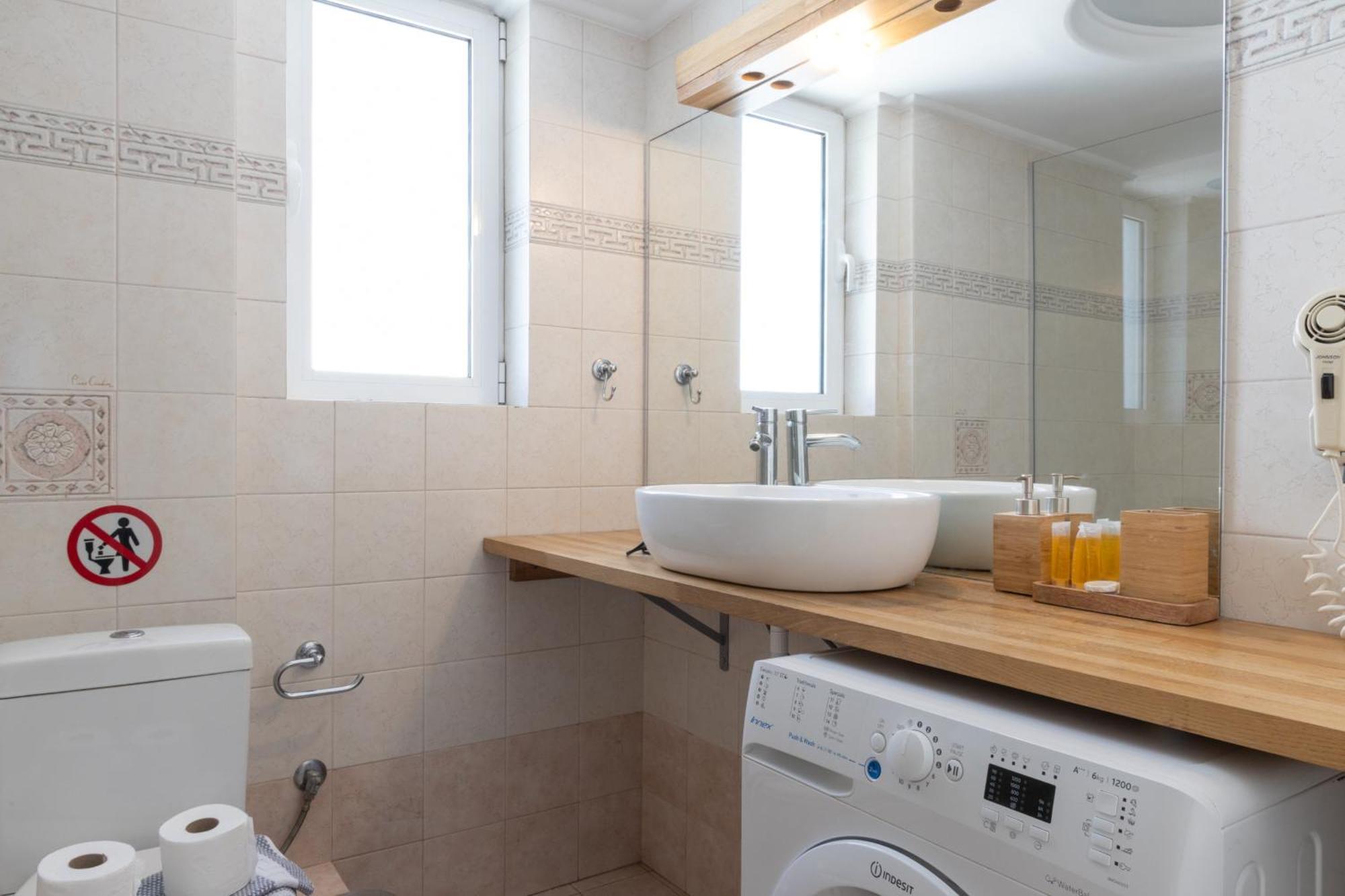 Luxury And Spacious Apt For 8 Guests New Features April 2025 Athens Exterior photo